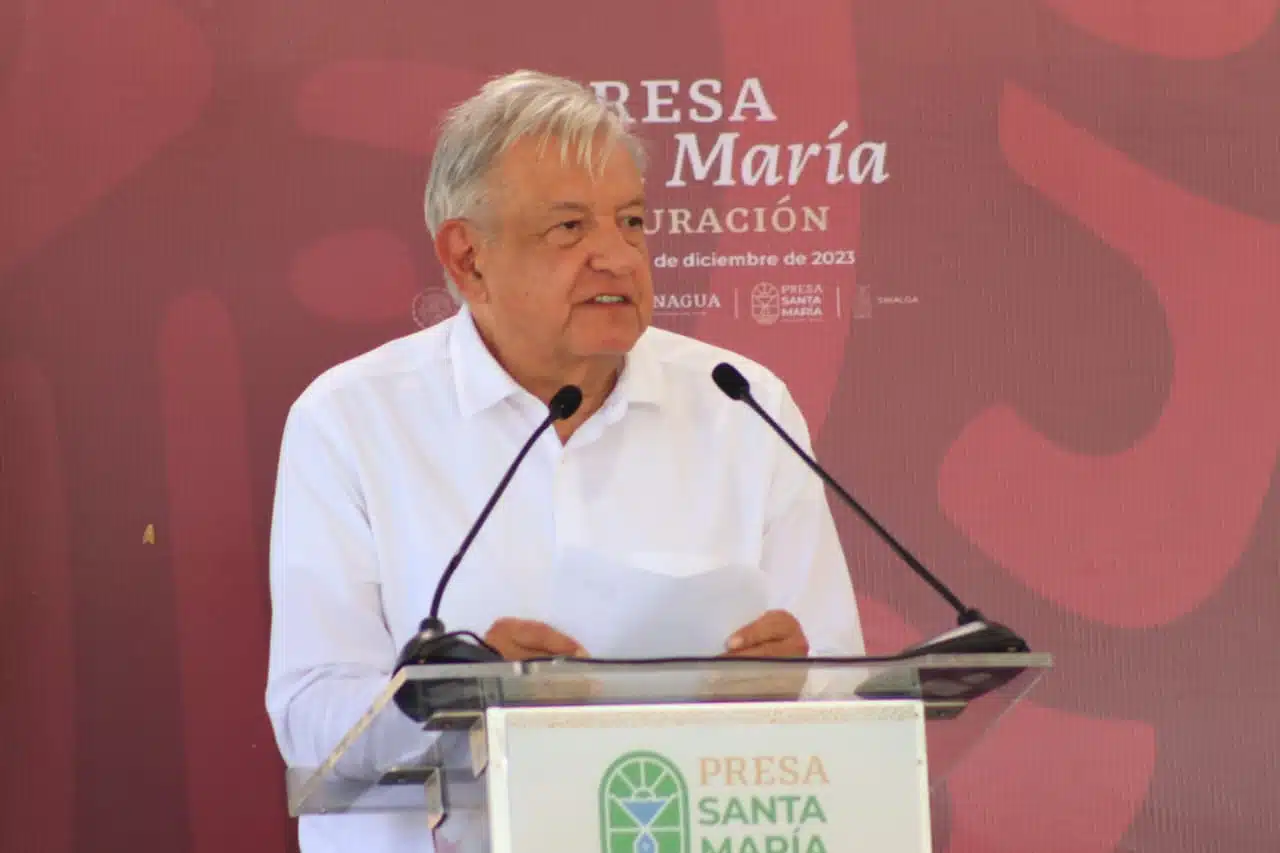 Andrés Manuel López Obrador encabezó la inauguración de la presa Santa María.