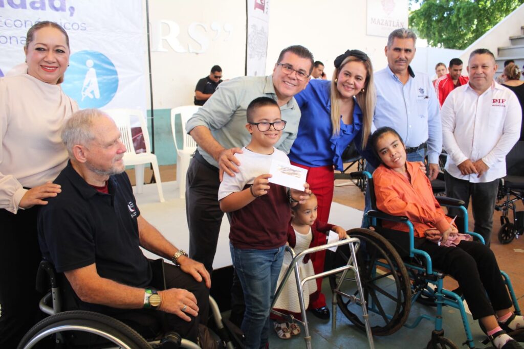 El presidente municipal, Édgar González Zataráin, se sumó al reconocimiento de las personas con discapacidad