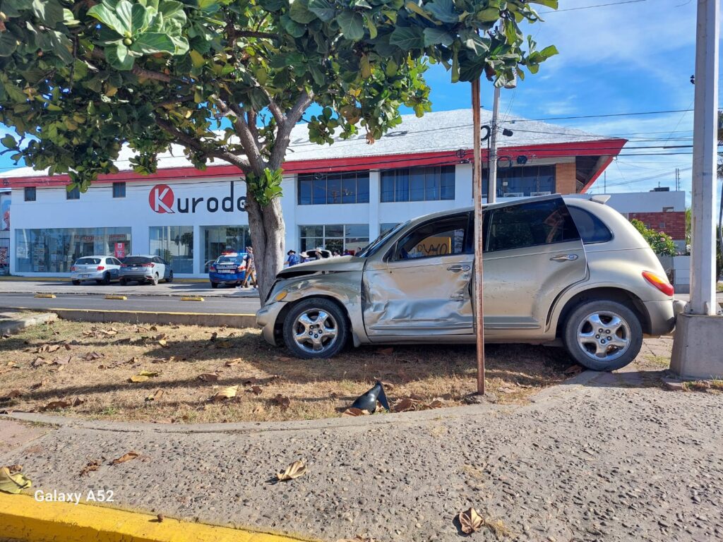 Accidente de automóvil de la Vicefiscalía zona sur