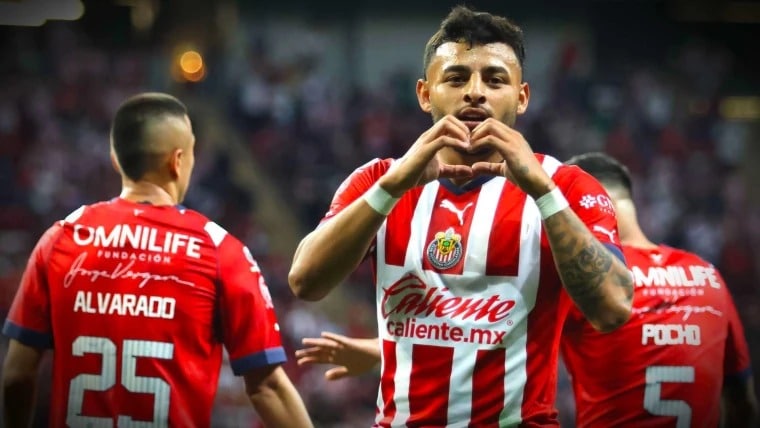 Alexis Vega, delantero de Chivas