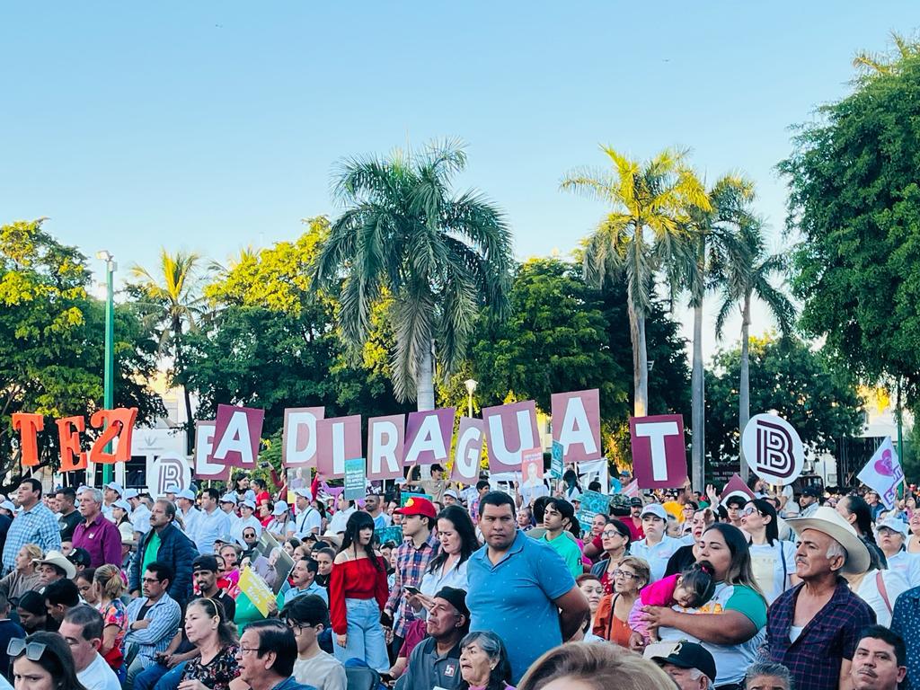 Personas de Badiraguato en Culiacán