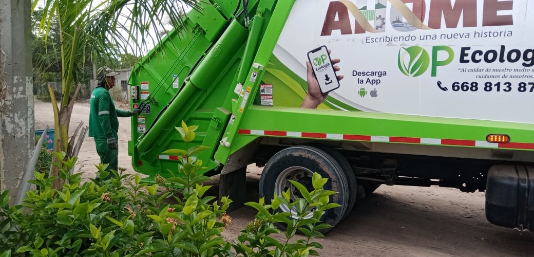 Camión de OP Ecología estacionado