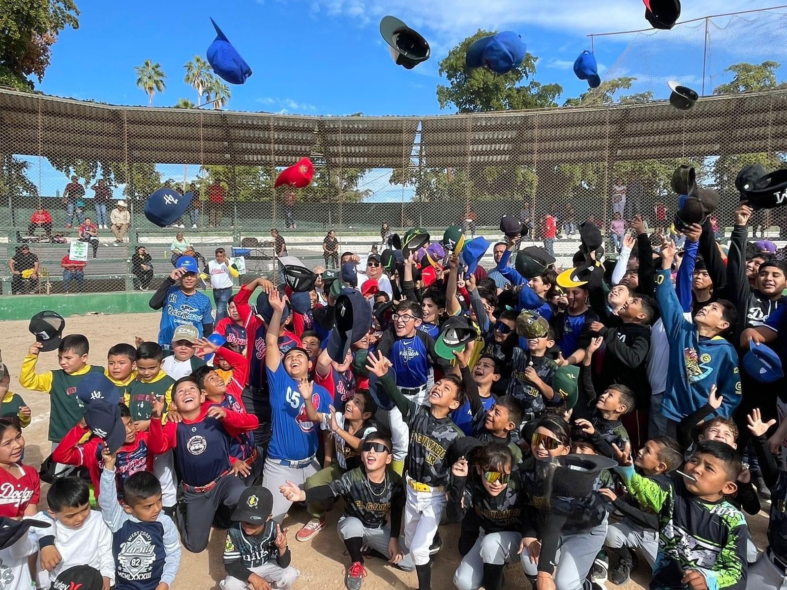 Peloteritos en inauguración del Torneo del Juguete 2023