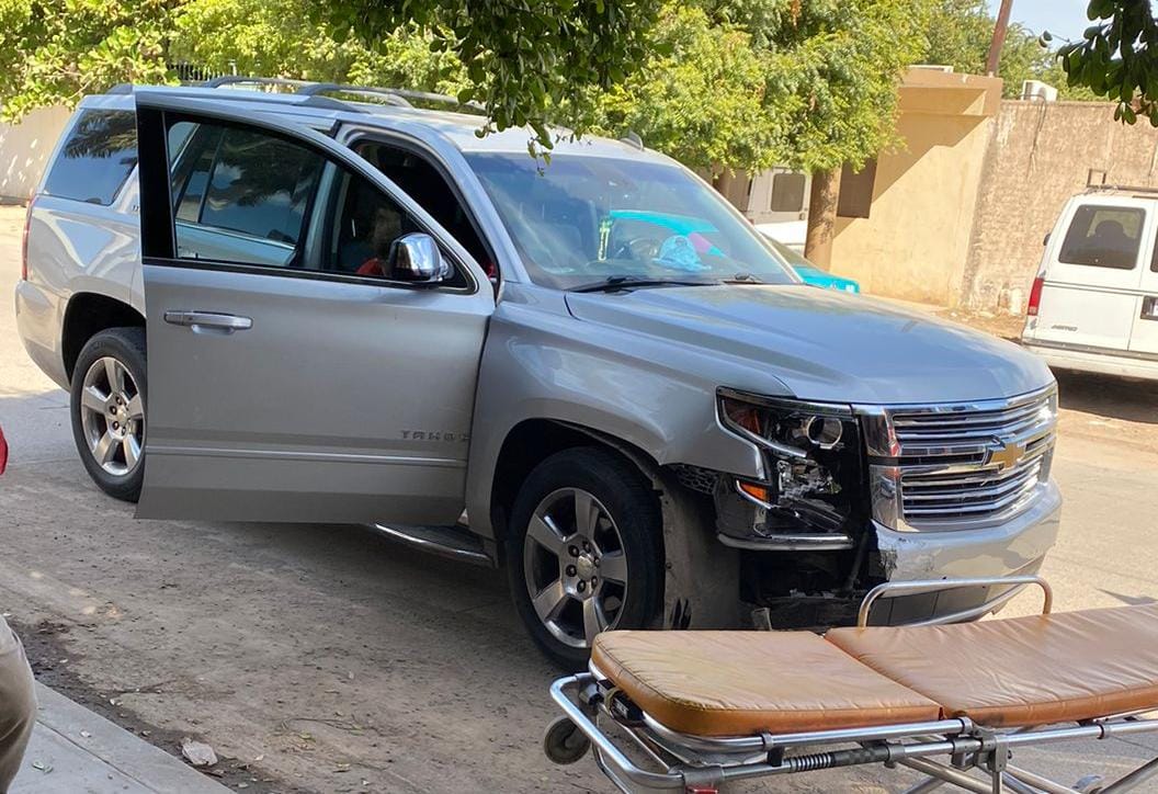 El accidente dejó daños materiales de consideración estimados en varios miles de pesos.