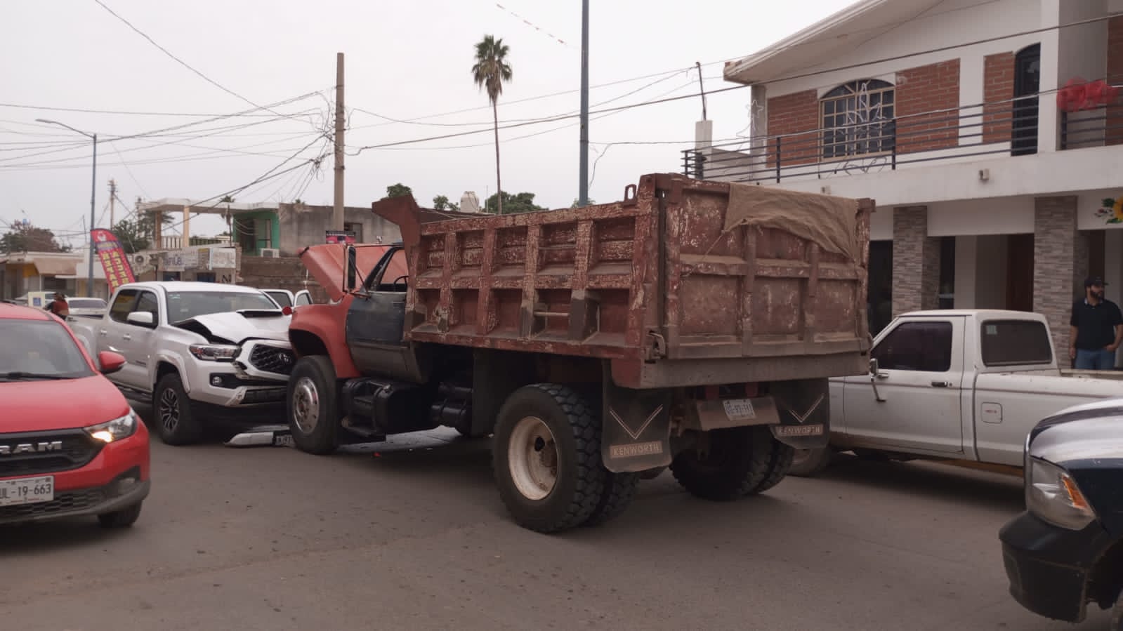 El choque ocurrió en una de las calles de la sindicatura de León Fonseca.