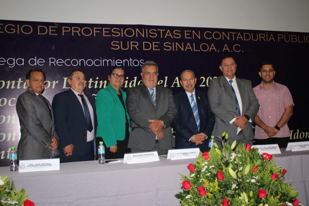 cambio de directiva en el Colegio de Profesionistas en Contaduría Pública del sur de Sinaloa