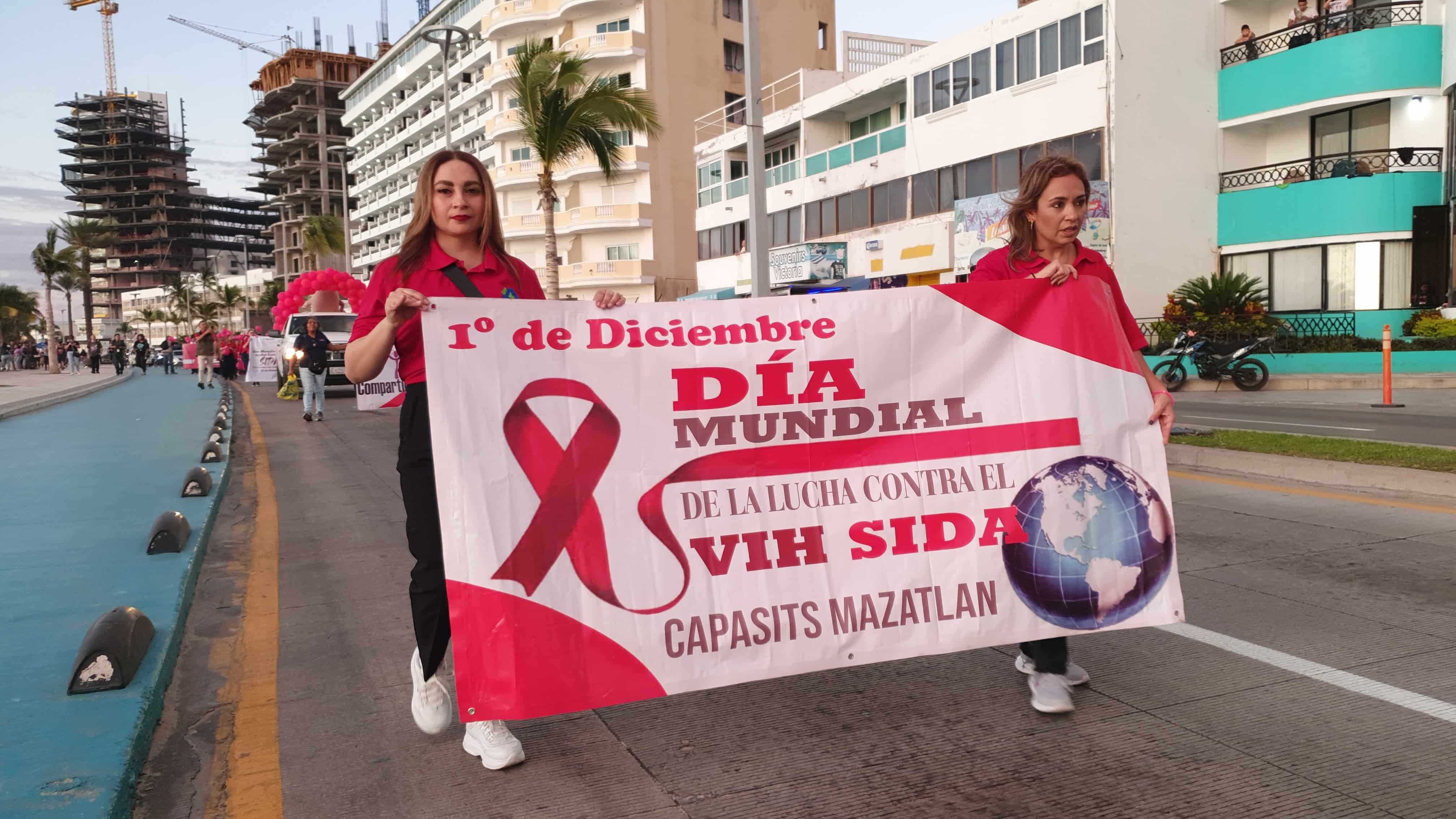 Realizan marcha pacífica en conmemoración del Día Mundial de la Lucha contra el VIH-Sida.