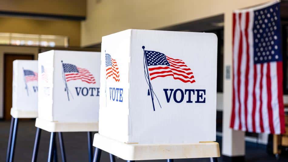Trump también fuera de la boleta electoral en Maine