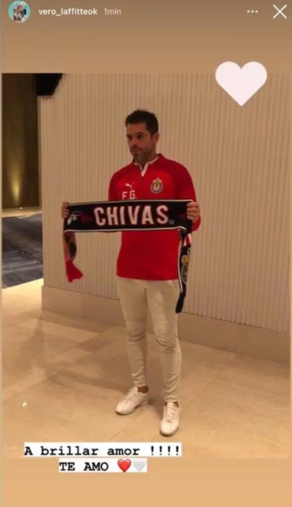 Esposa de Fernando Gago revela foto de él con sudadera de las Chivas