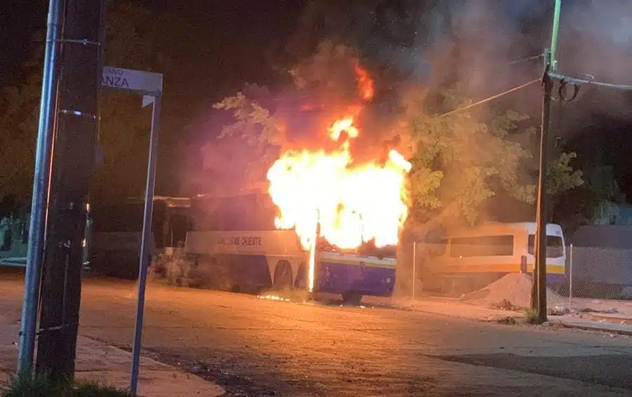 Camión con fuego en Culiacán