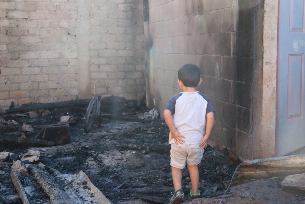 Incendio de vivienda de Los Almacenes, Ahome