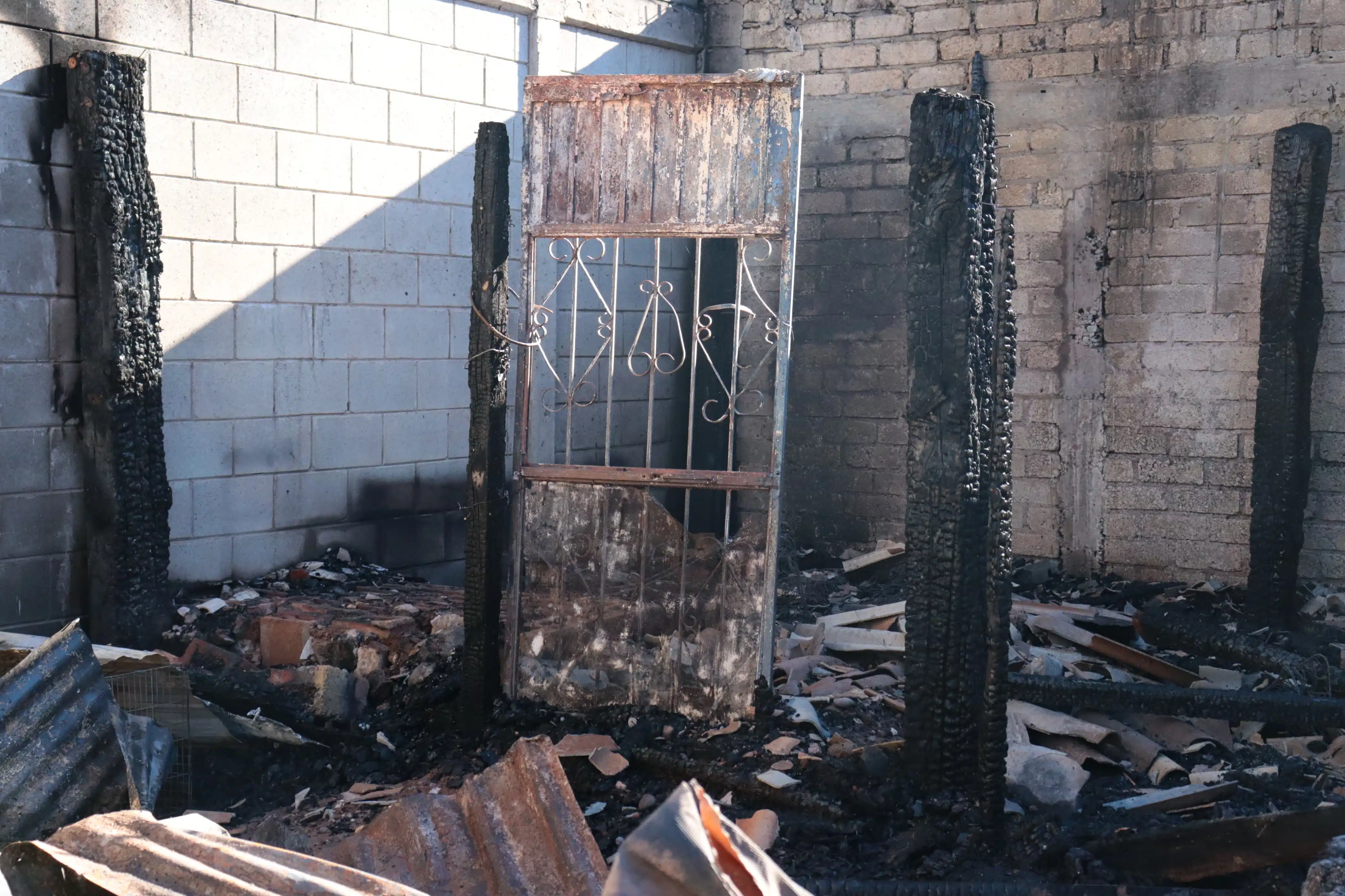 Incendio de vivienda de Los Almacenes, Ahome