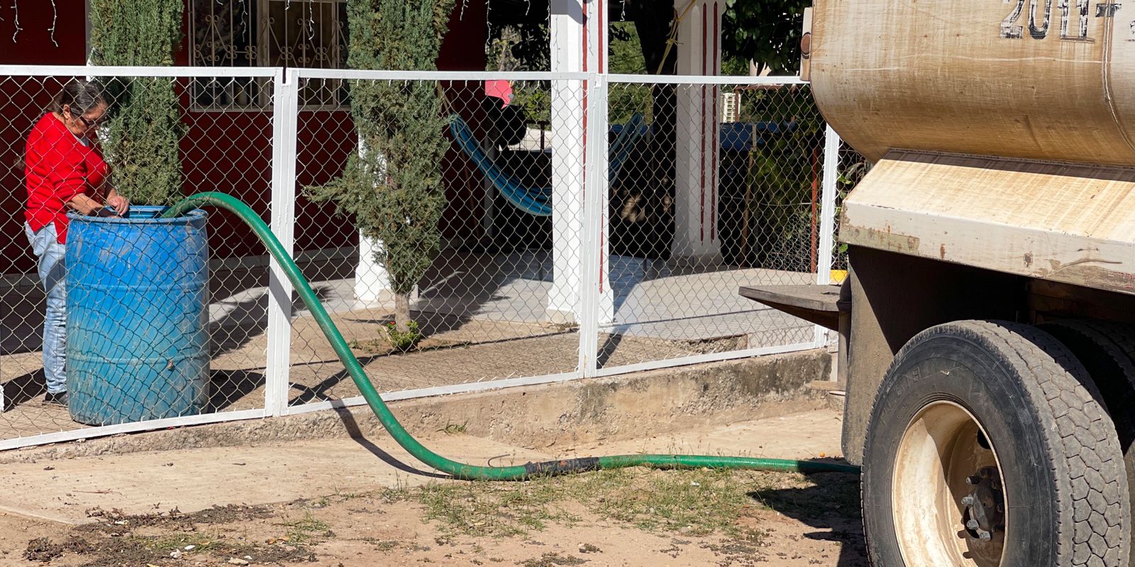 Japaf está abasteciendo con agua a las colonias de la cabecera municipal.
