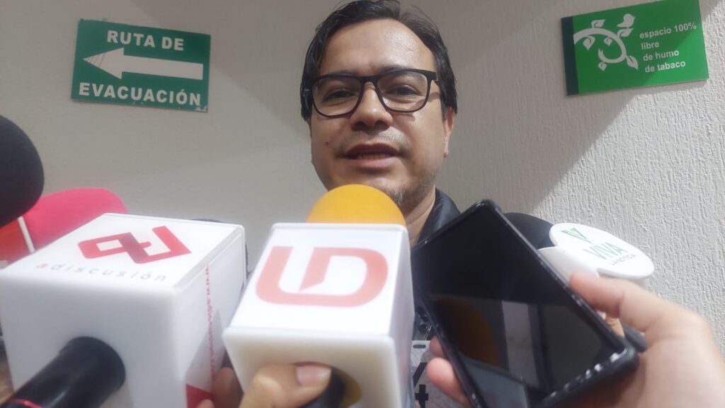Jesús Mendívil Nava en entrevista con los medios de comunicación en Culiacán