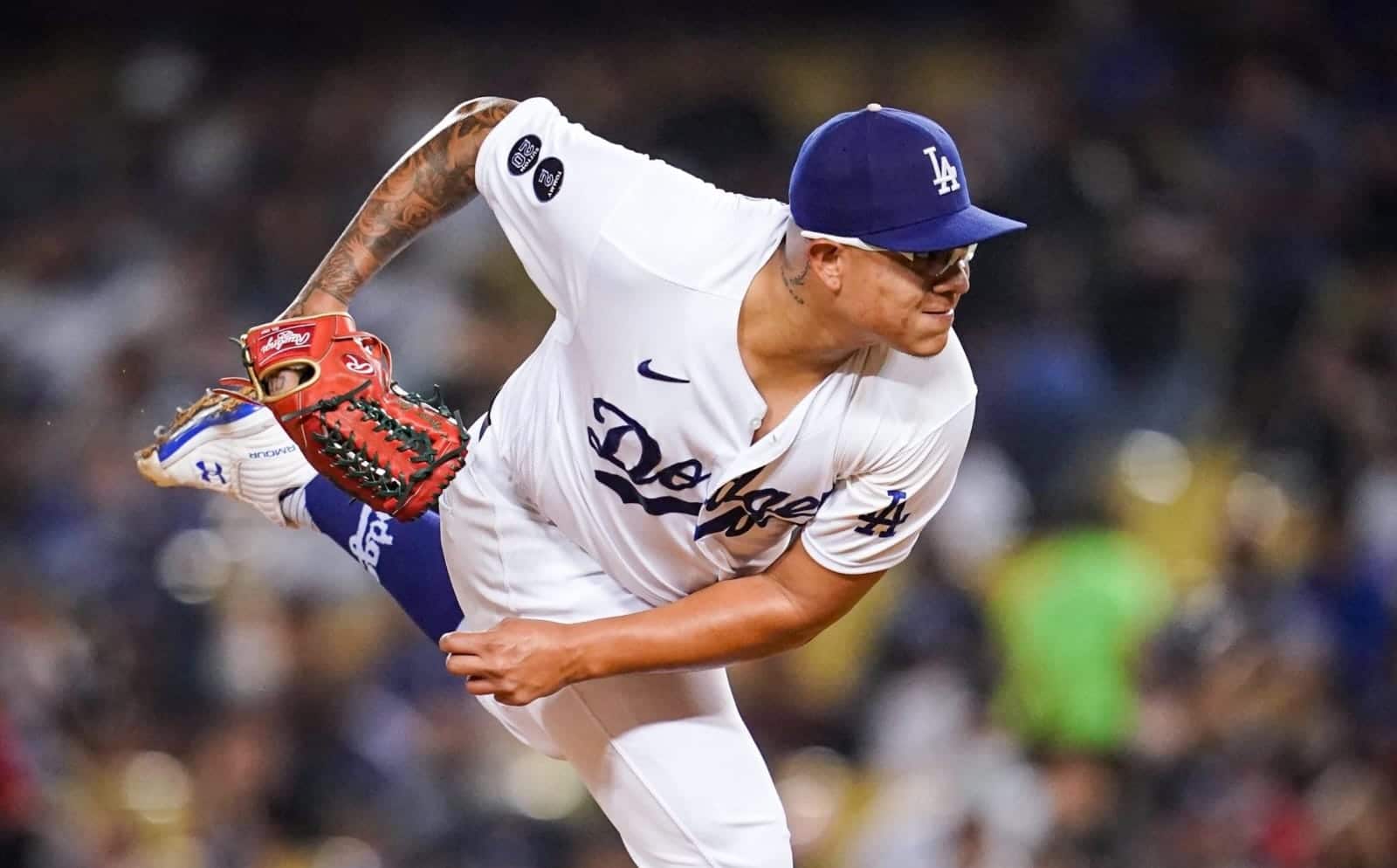 Julio Urías, Beisbolista Sinaloense
