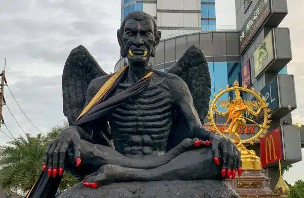 Retiran estatua de Kru Kai Kaew en Bangkok