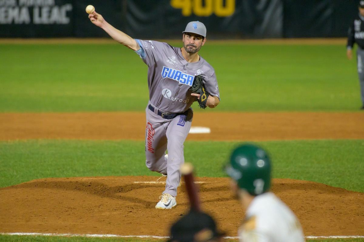 Kurt Heyer debutó y abrió el juego por Algodoneros