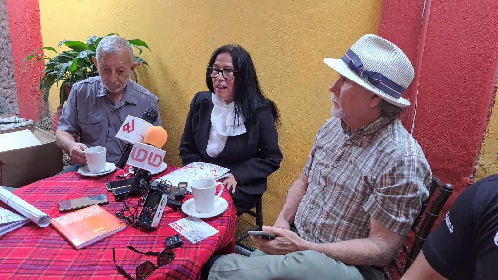 Conferencia de prensa sobre Lupita 