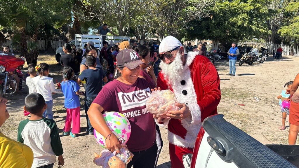 Mamá de niño beneficiado en el Motoclos 2023