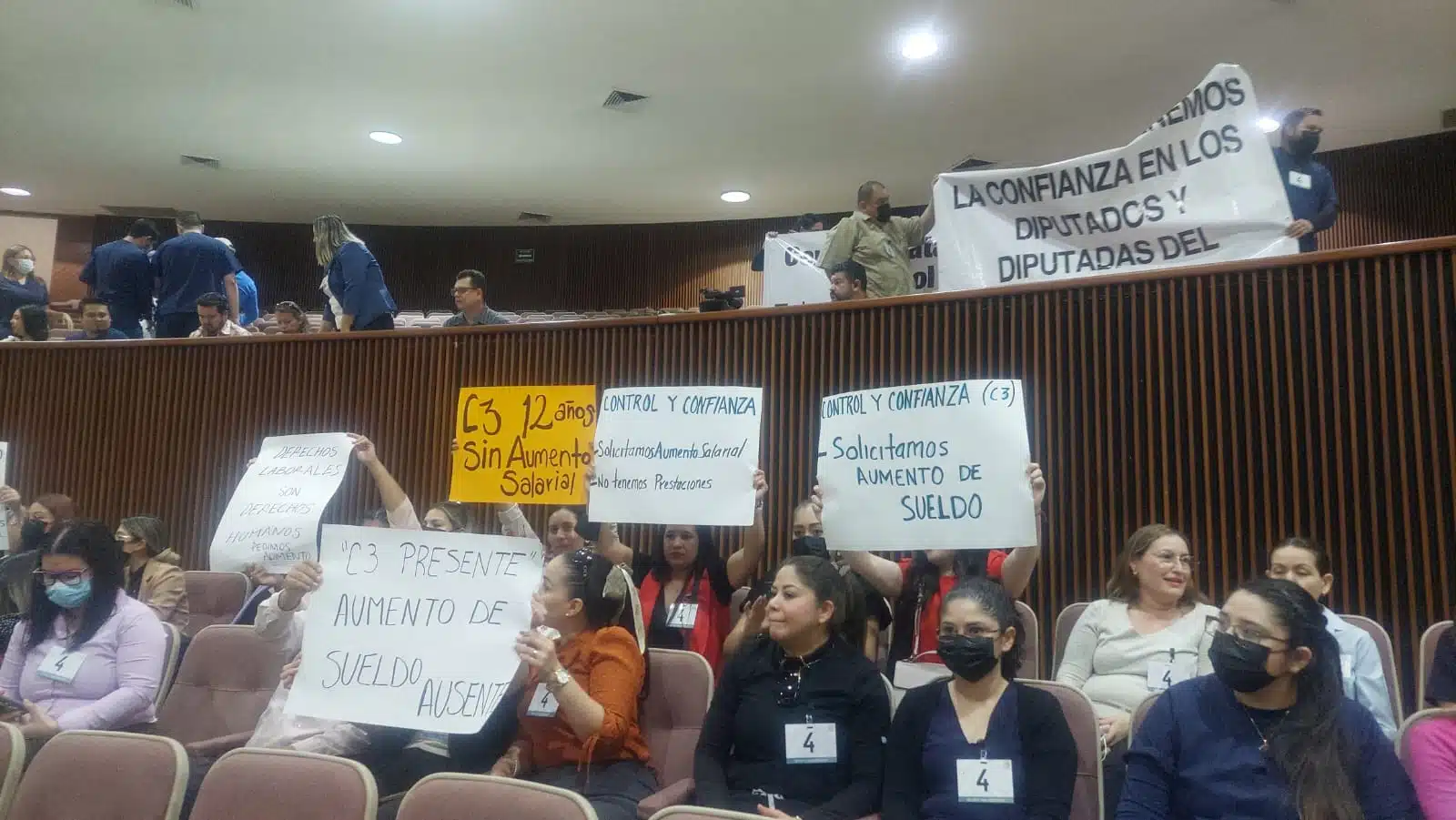 Manifestación de los trabajadores del C3 en Culiacán