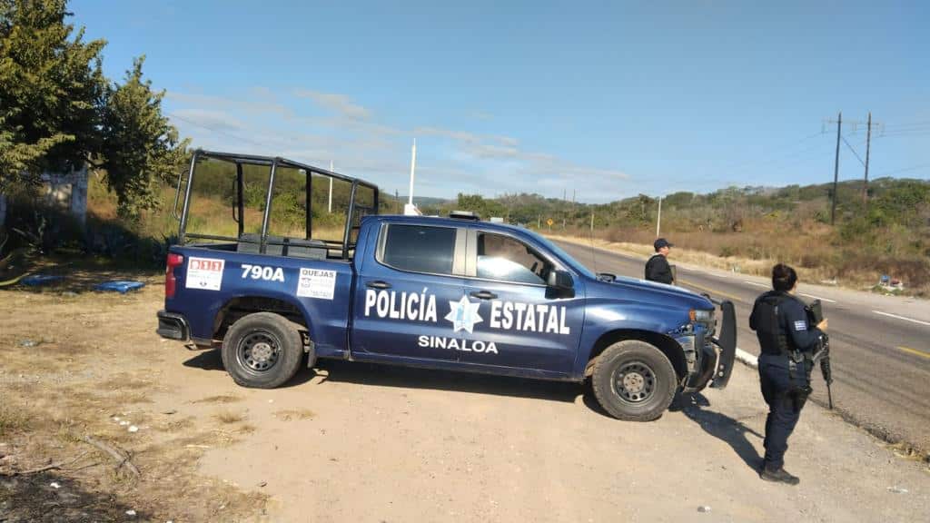 Policías en operativo durante el día en San Ignacio