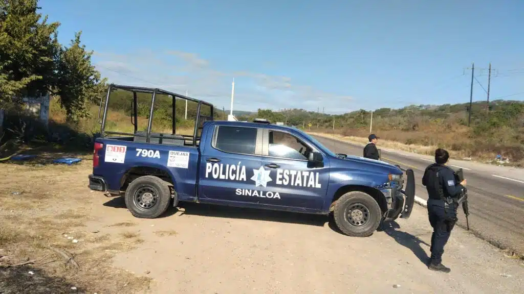Policías en operativo durante el día en San Ignacio