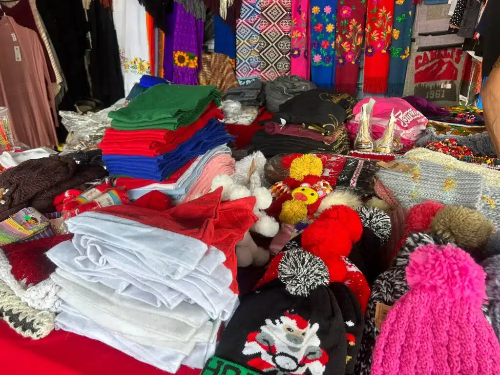 Puesto en tianguis de Culiacán.