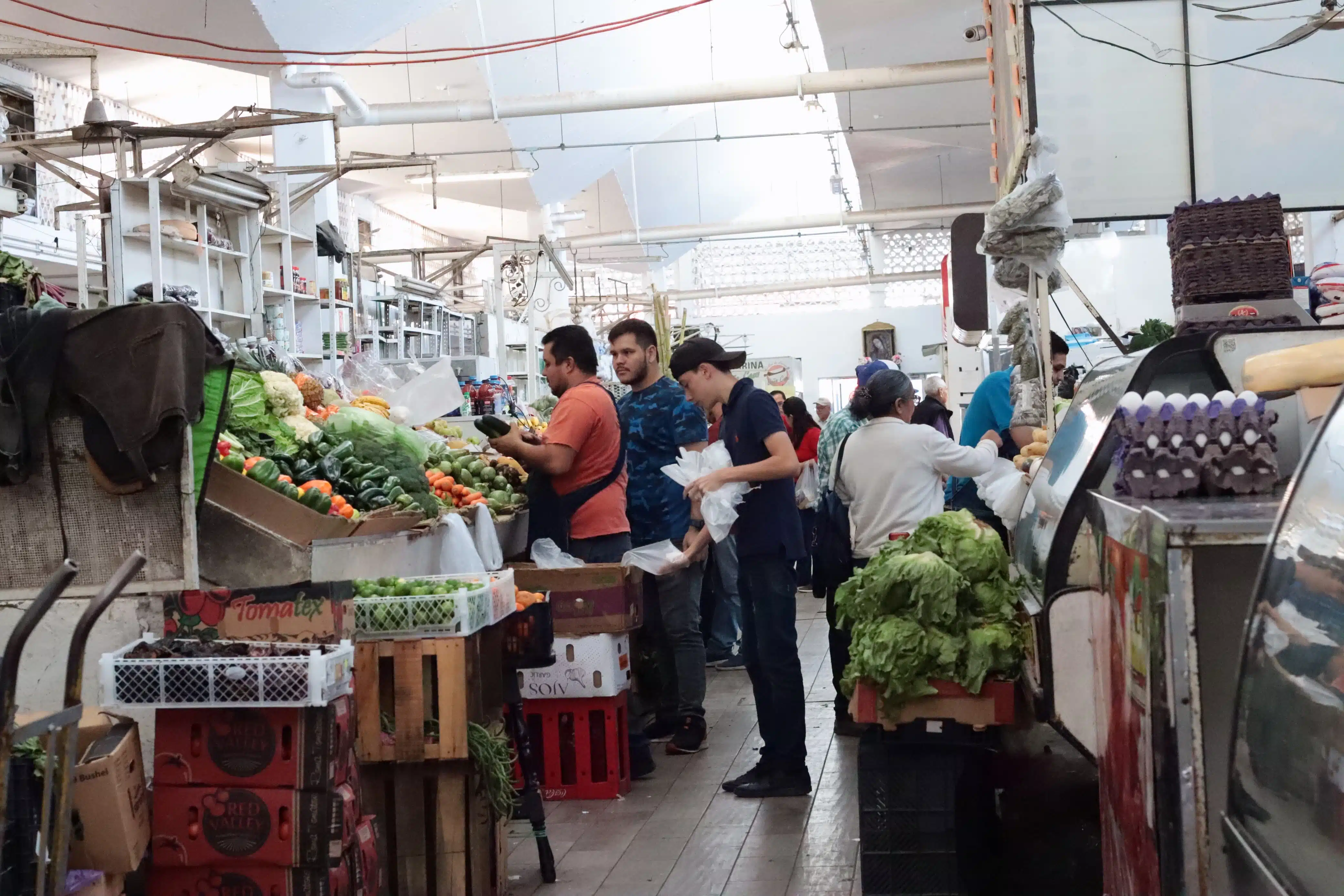 Puestos de verduras en Mercado Independencia Los Mochis