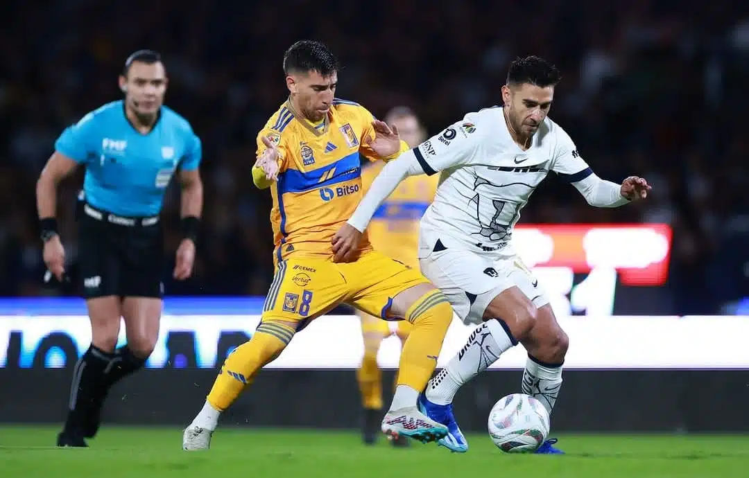 Partido de futbol de Pumas y Tigres