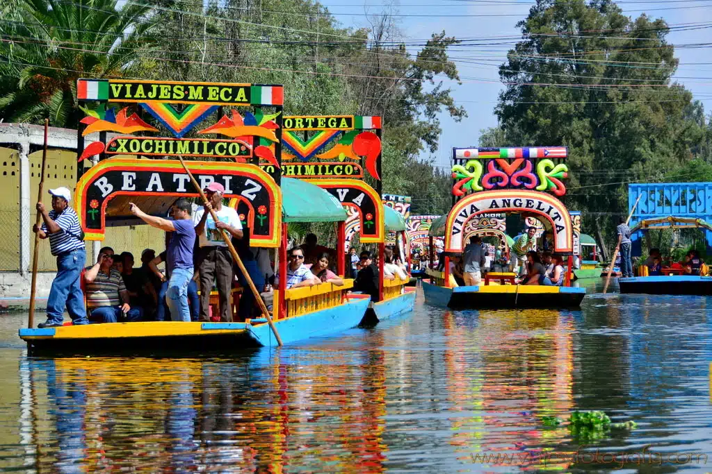 Reportan 20 lesionados en Xochimilco por choque de dos trajineras