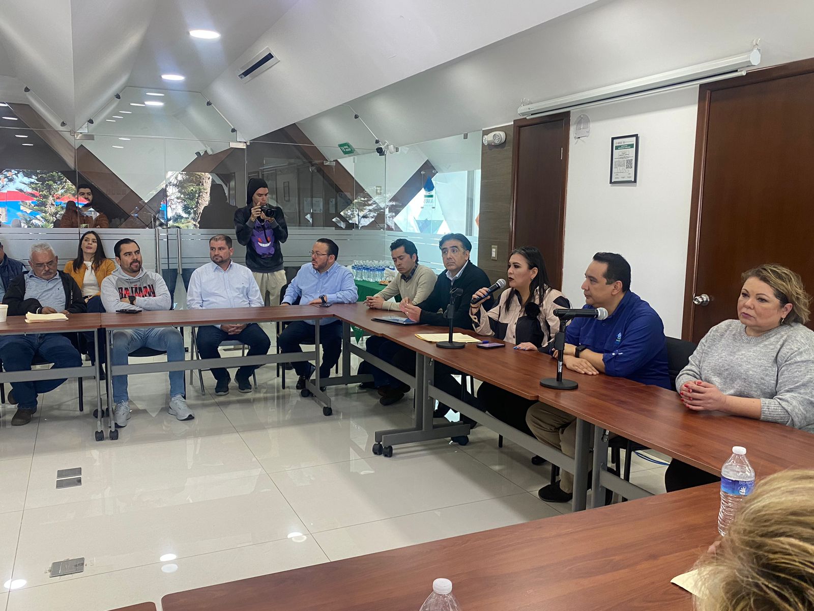 Reunión de Productores agrícolas con personal de la Ciudad de México del área jurídica de la institución en Los Mochis