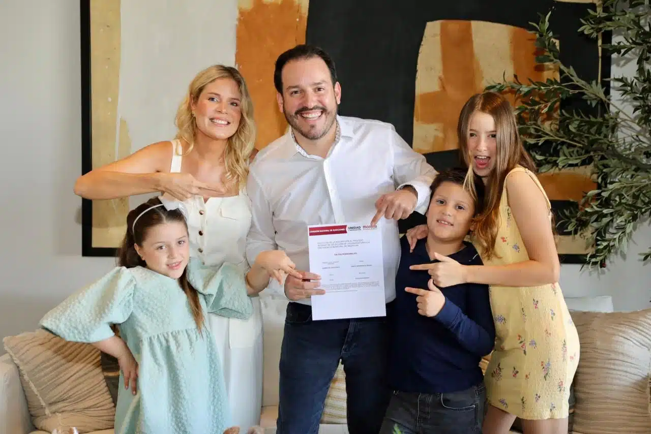 Ricardo Velarde Cárdenas se registra como aspirante de Morena a la alcaldía de Mazatlán