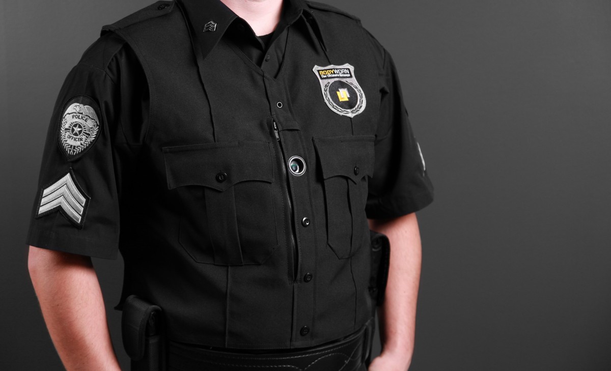 Señalan a tres policías de asesinar a hispana en Texas