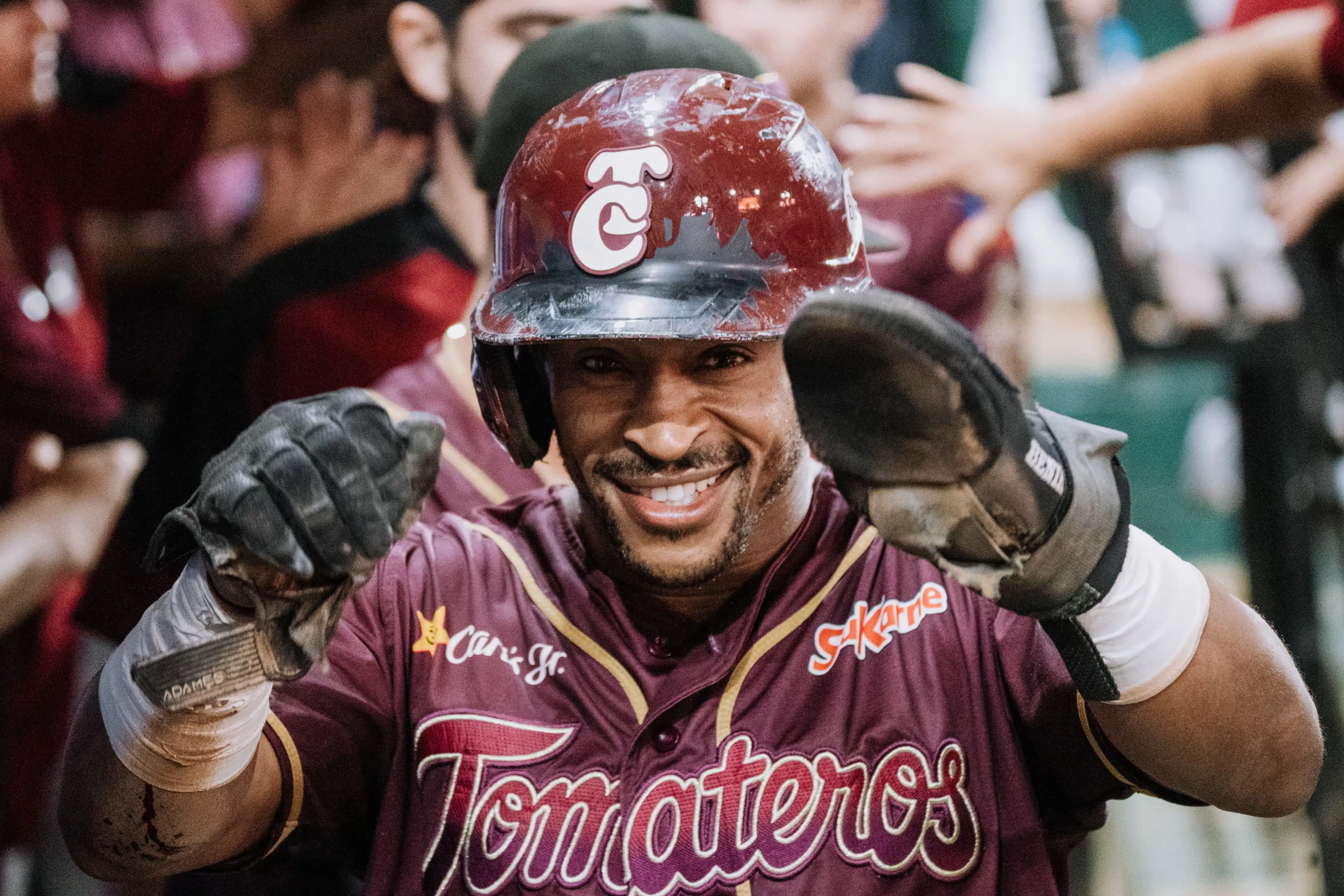 Tomateros de Culiacán dejó en el terreno a Cañeros en entradas extras