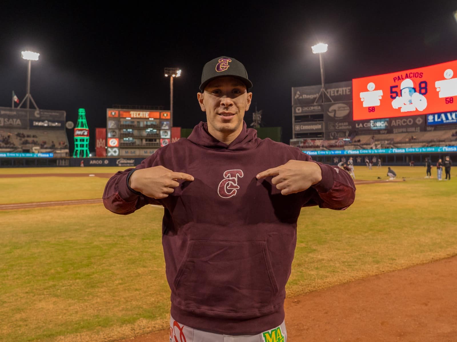 Joey Meneses jugará esta noche con Tomateros de Culiacán