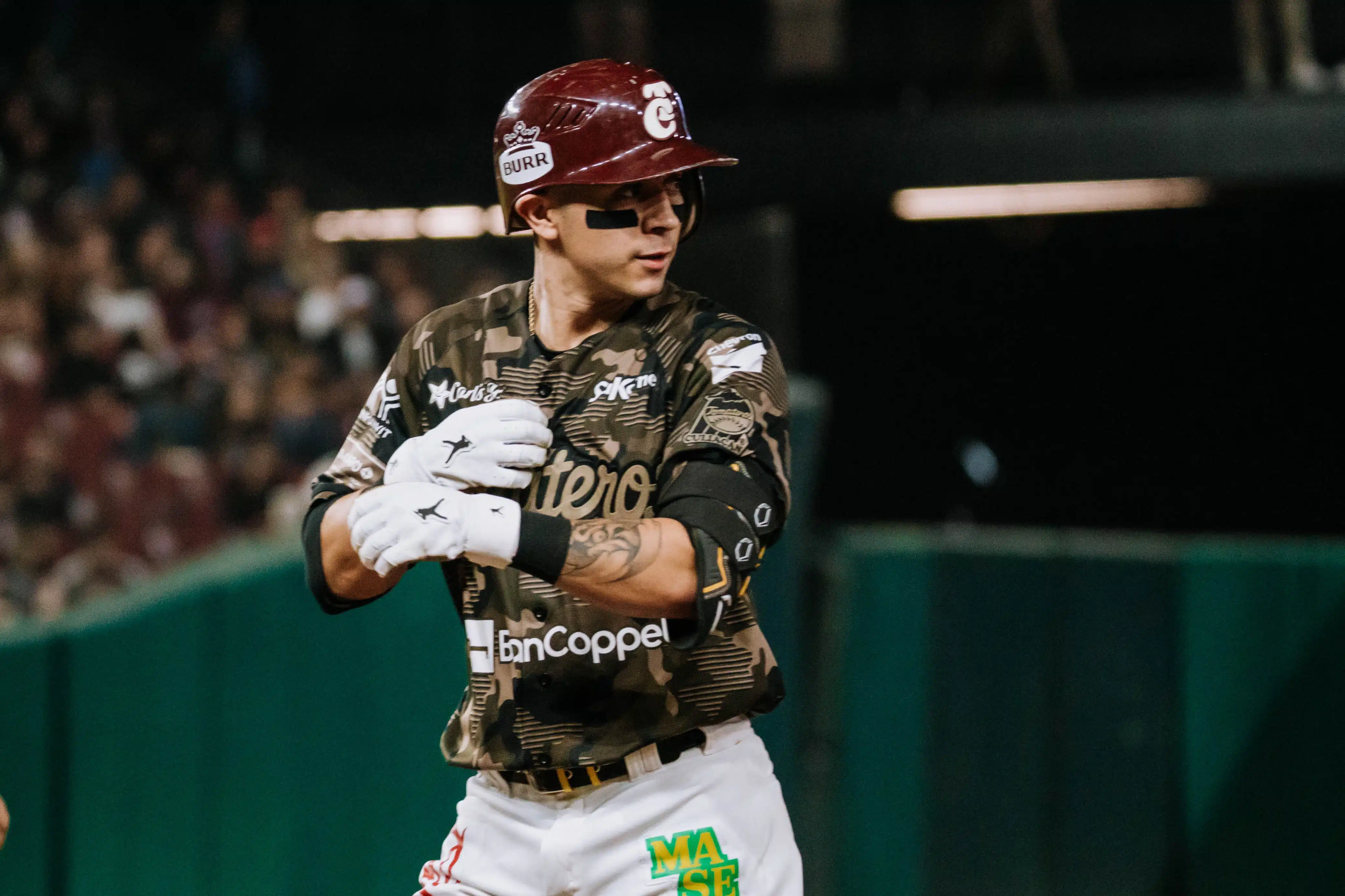 Tomateros de Culiacán vence a Sultanes de Monterrey y peleará el título