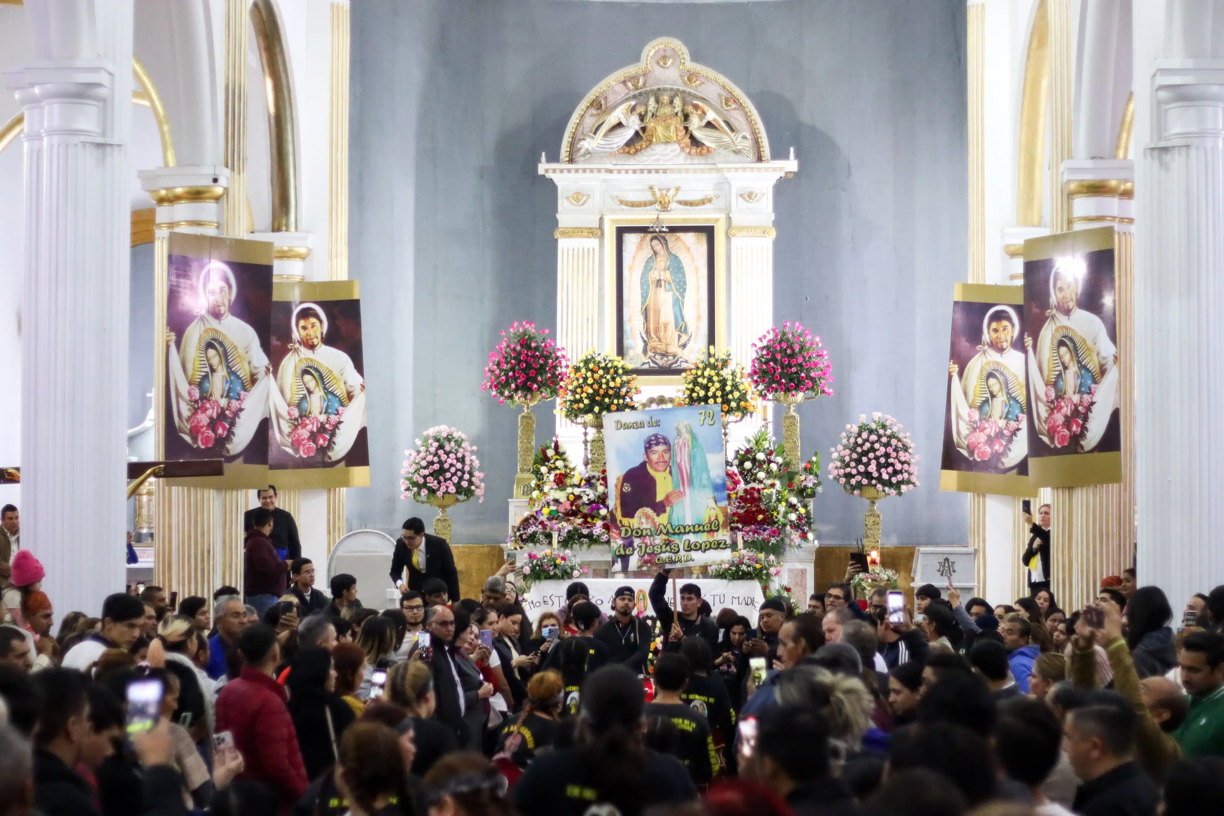 Lleno de personas con mucha devoción lució el Santuario de la Virgen de Guadalupe de Los Mochis