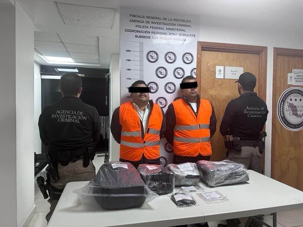 Los choferes fueron detenidos con 30 kilogramos de lo que parecía fentanilo y 2 kilos 700 gramos de una sustancia con las características de la morfina.