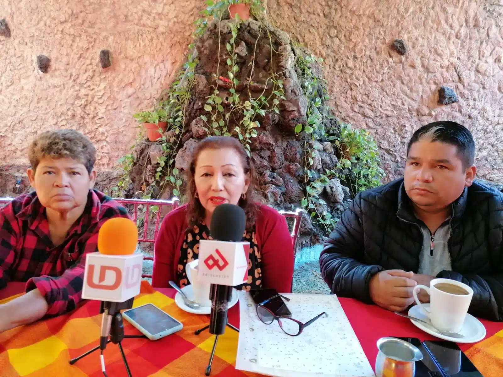 Comerciantes en rueda de prensa