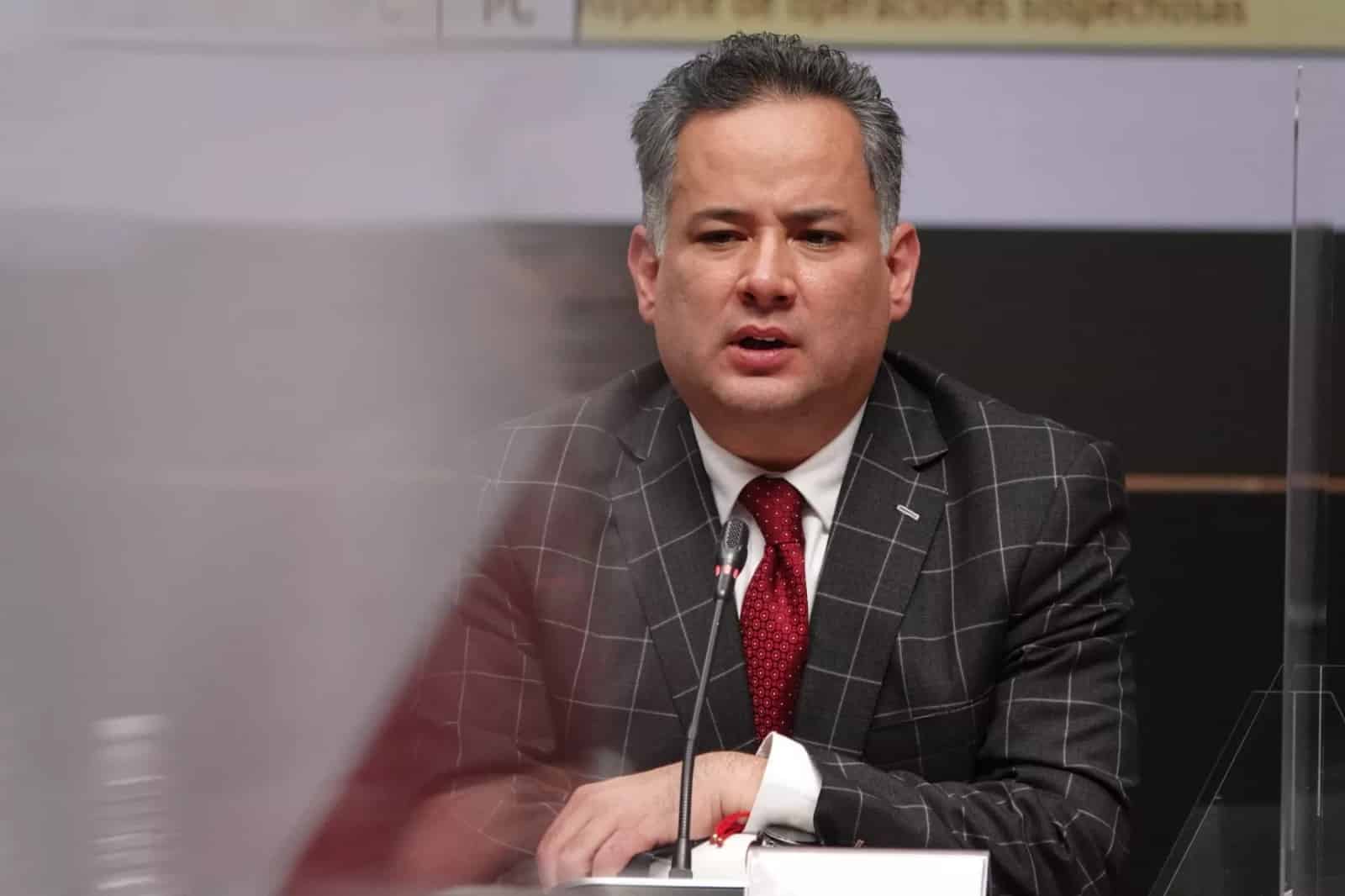 Político y abogado Senado