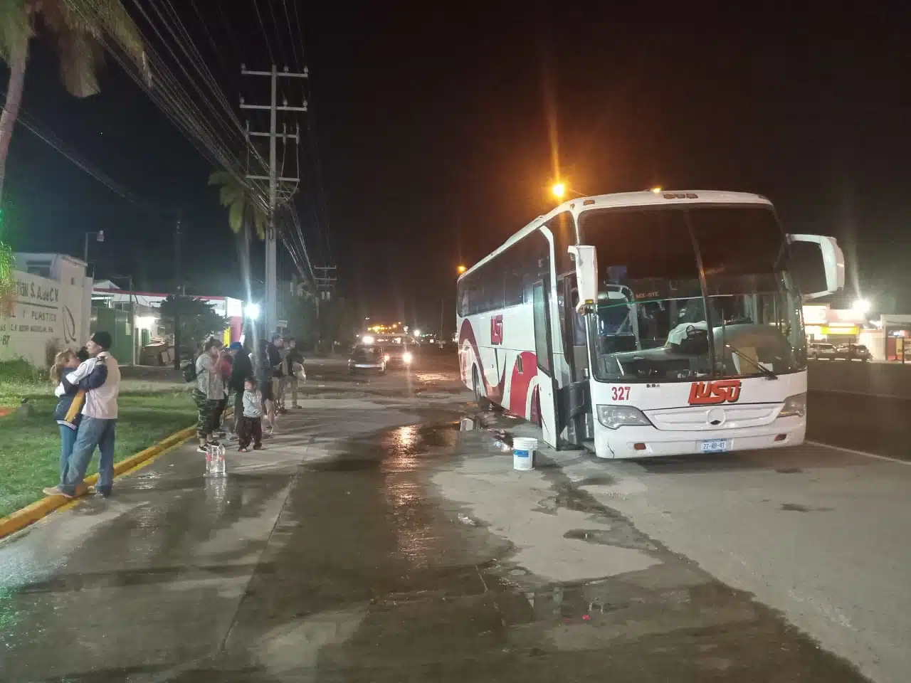 Autobús descompuesto en Mazatlán