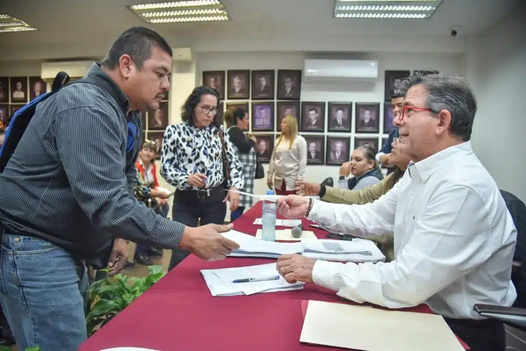 Estudiantes de prepa abierta en Los Mochis 