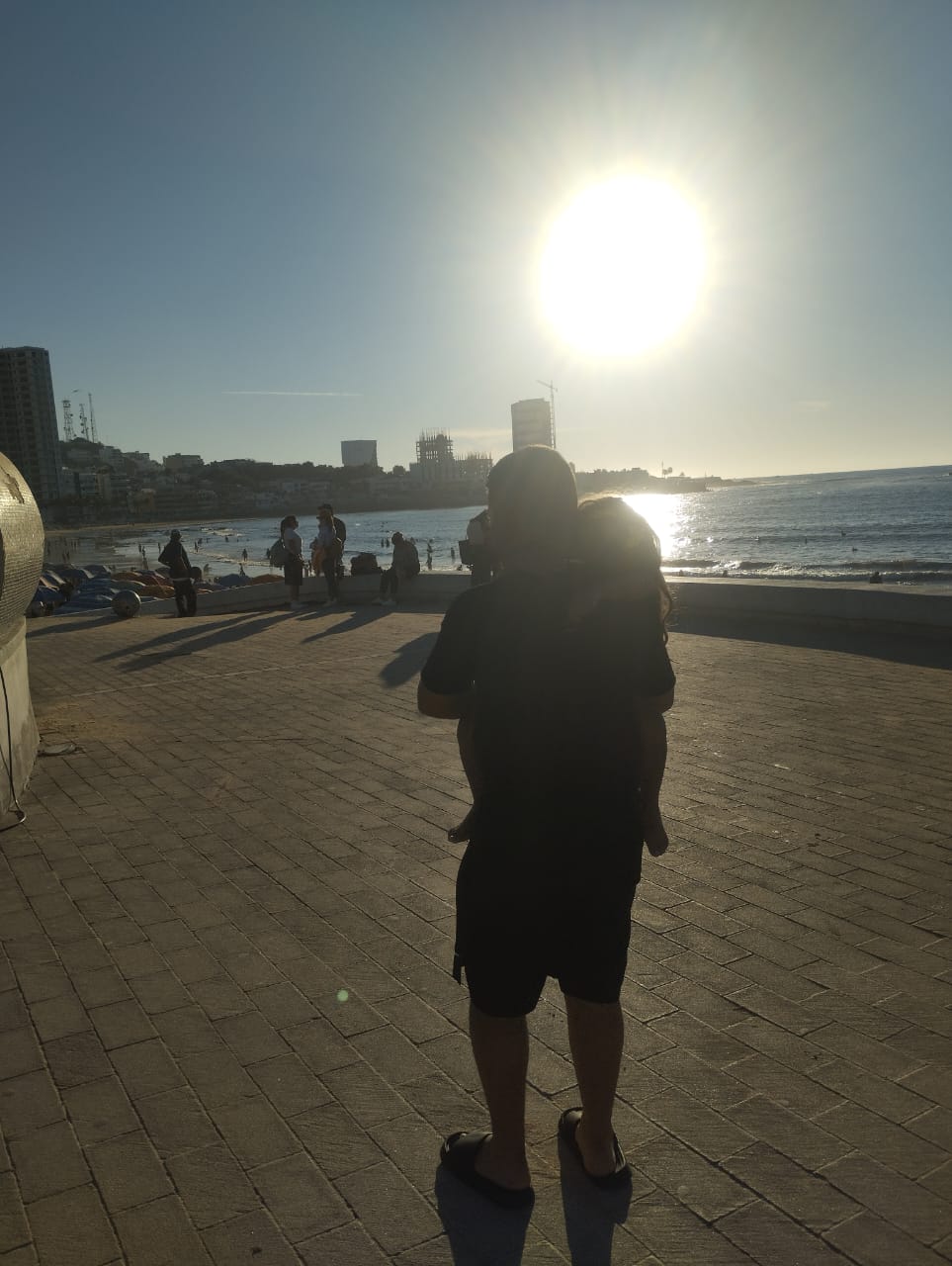 Menor con adulto mayor
