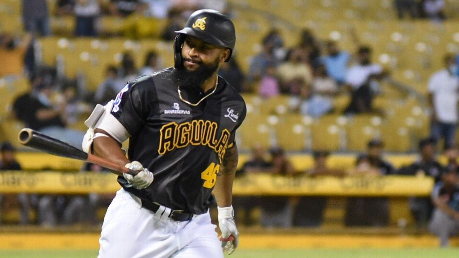 Bateador ambidiestro de origen dominicano, Zoilo Almonte