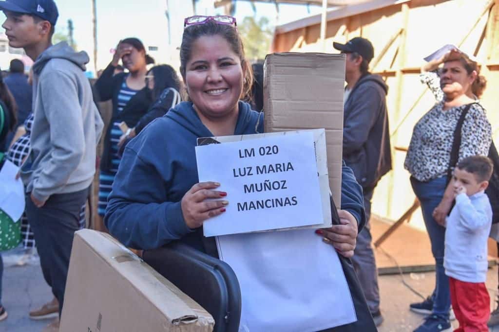 Entrega de equipamiento a comerciantes por parte de la Secretaría de Desarrollo Económico de Ahome