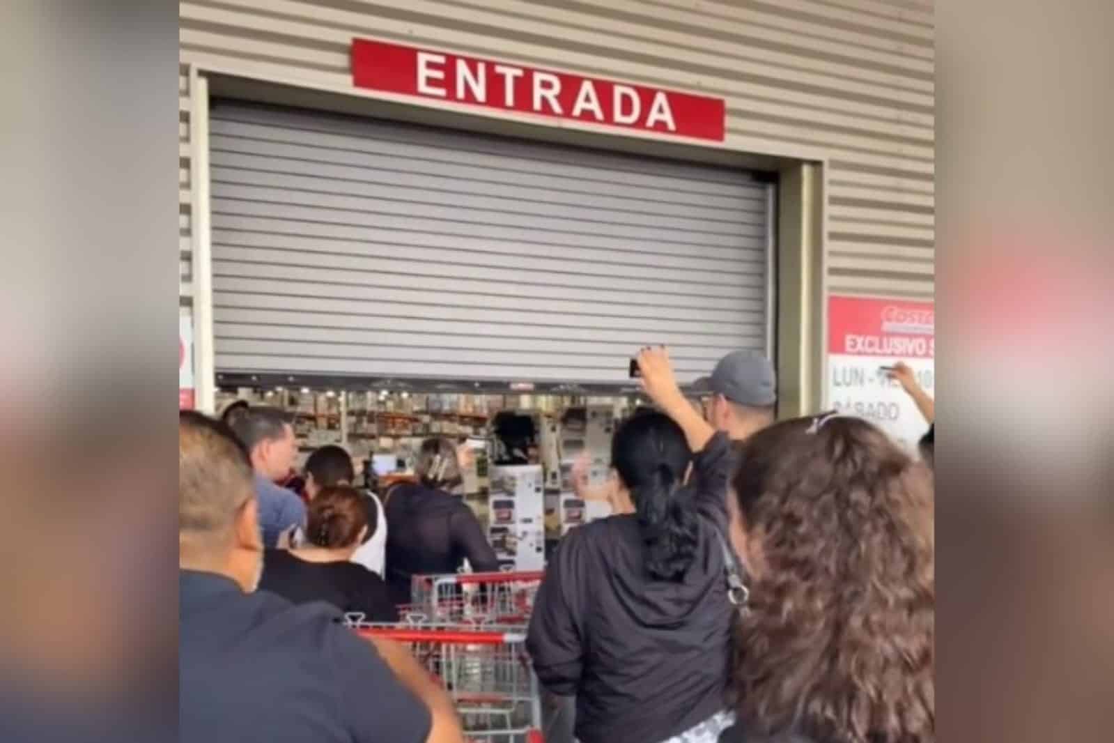 Entrada de Costco