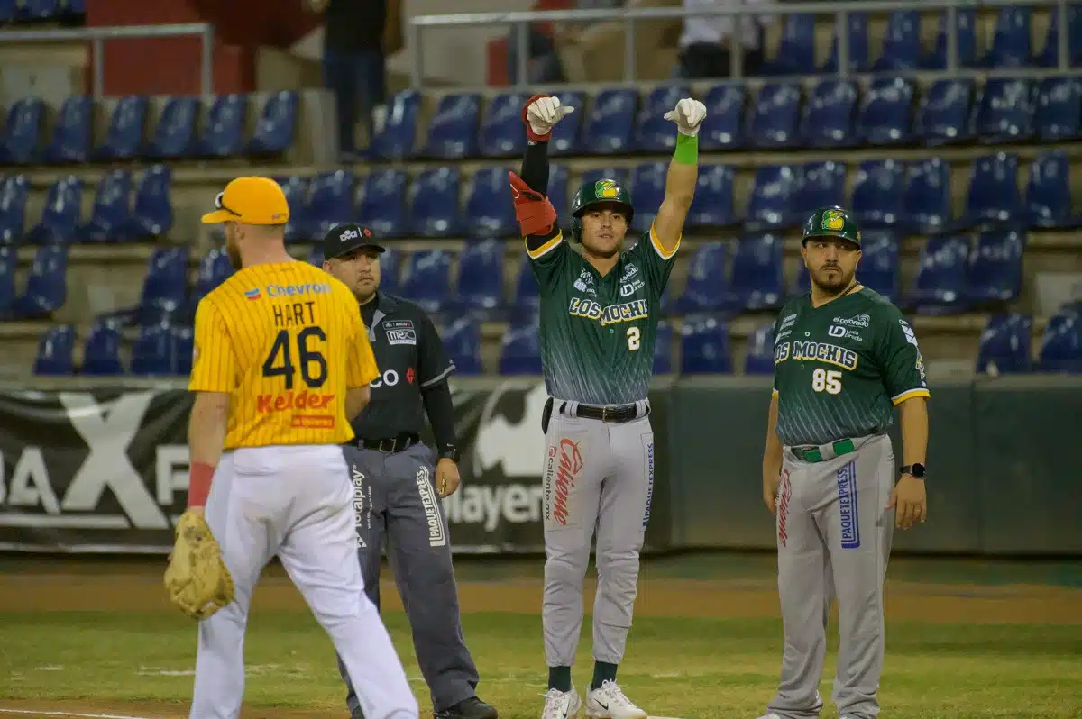 Festeja el ligamayorista Alejo López en la actividad de este domingo en Navojoa