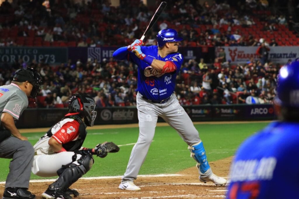 Juego entre Venados de Mazatlán y Charros de Jalisco en el estadio Teodoro Mariscal