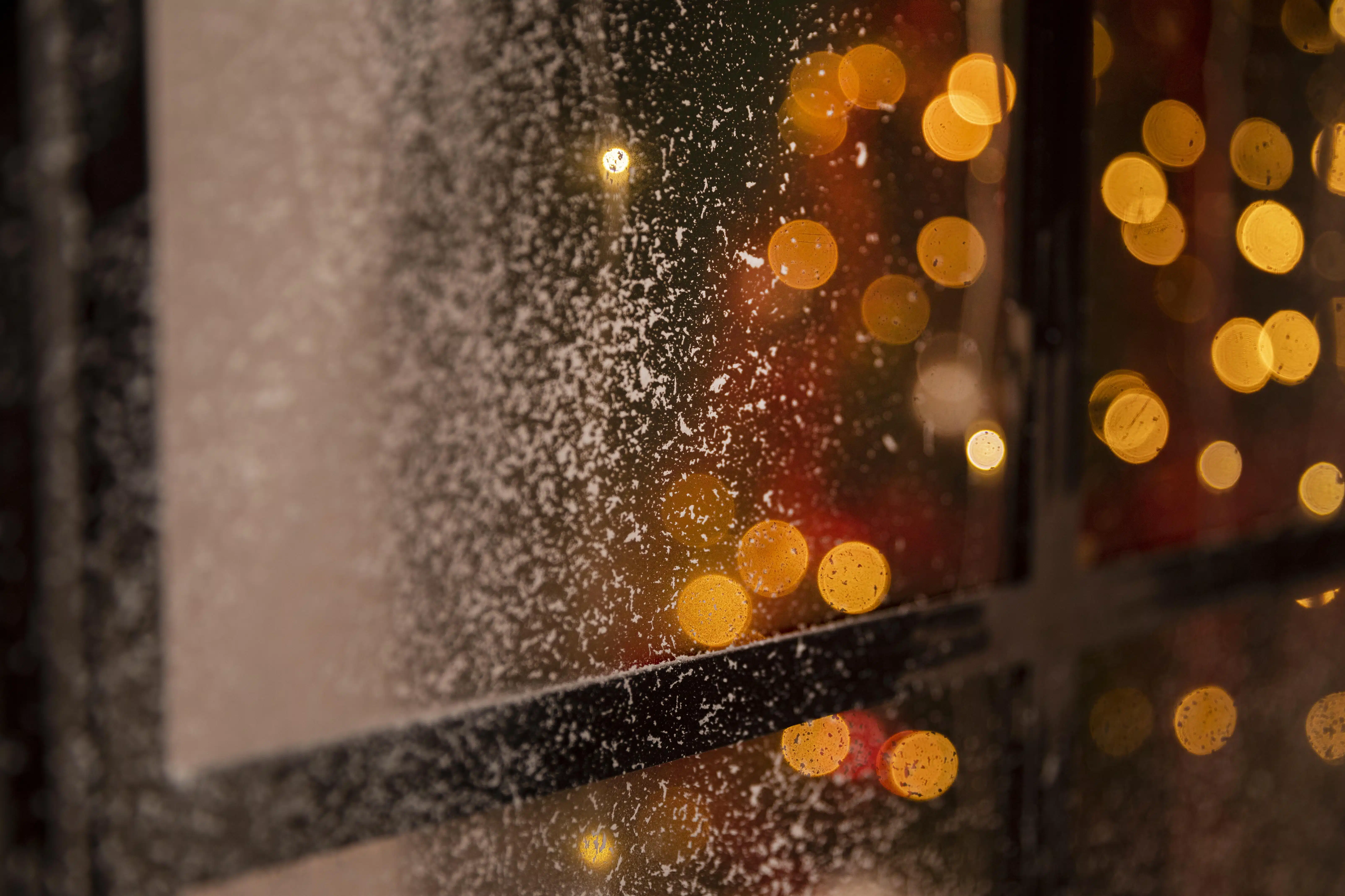 Ventana con gotas de lluvia