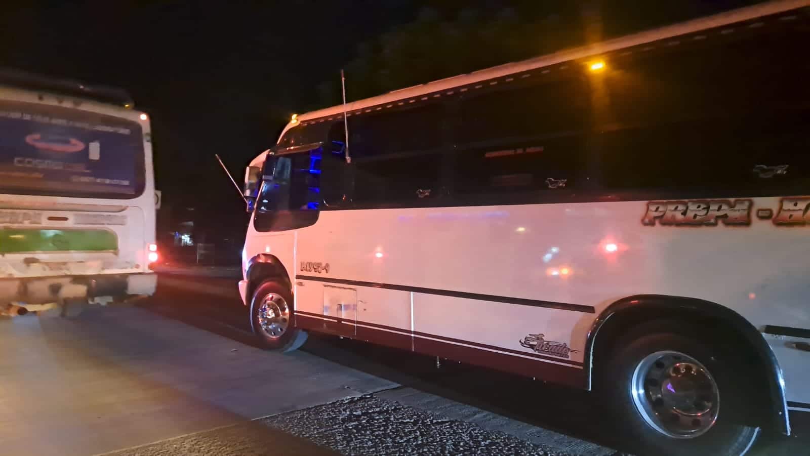 Camión que presuntamente arrolló al motociclista